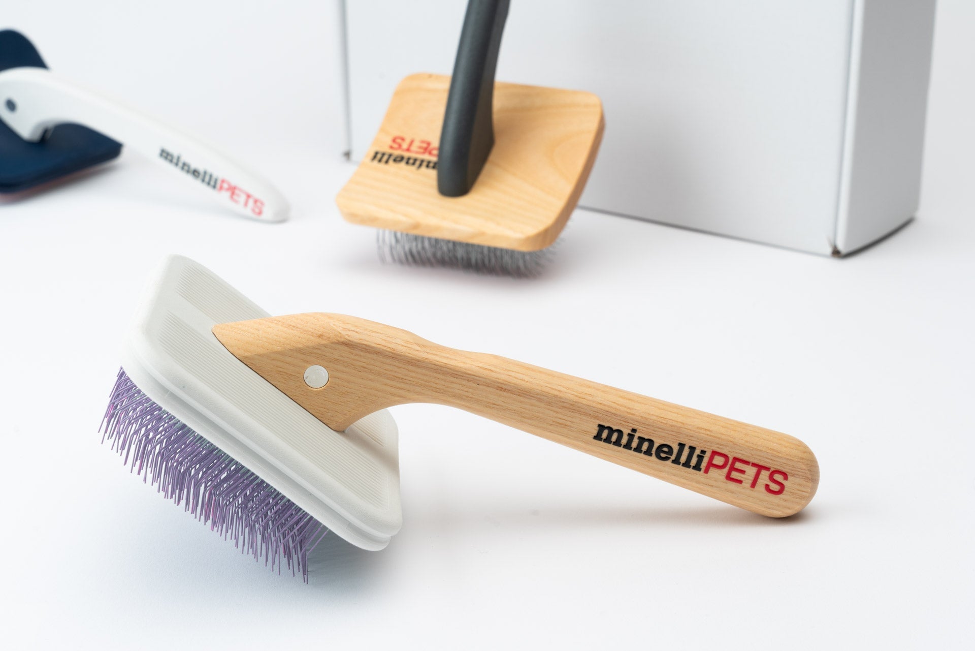 Deluxe Slicker Trio - for medium to tall dogs (Antibacterial + Super Grip + Easy)_MinelliPETS