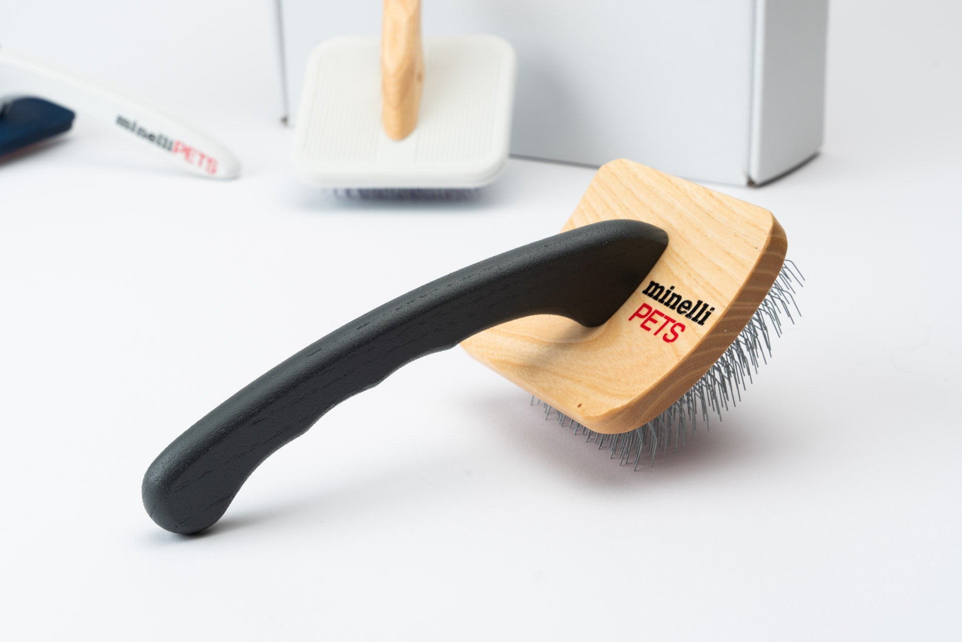 Deluxe Slicker Trio - for medium to tall dogs (Antibacterial + Super Grip + Easy)_MinelliPETS