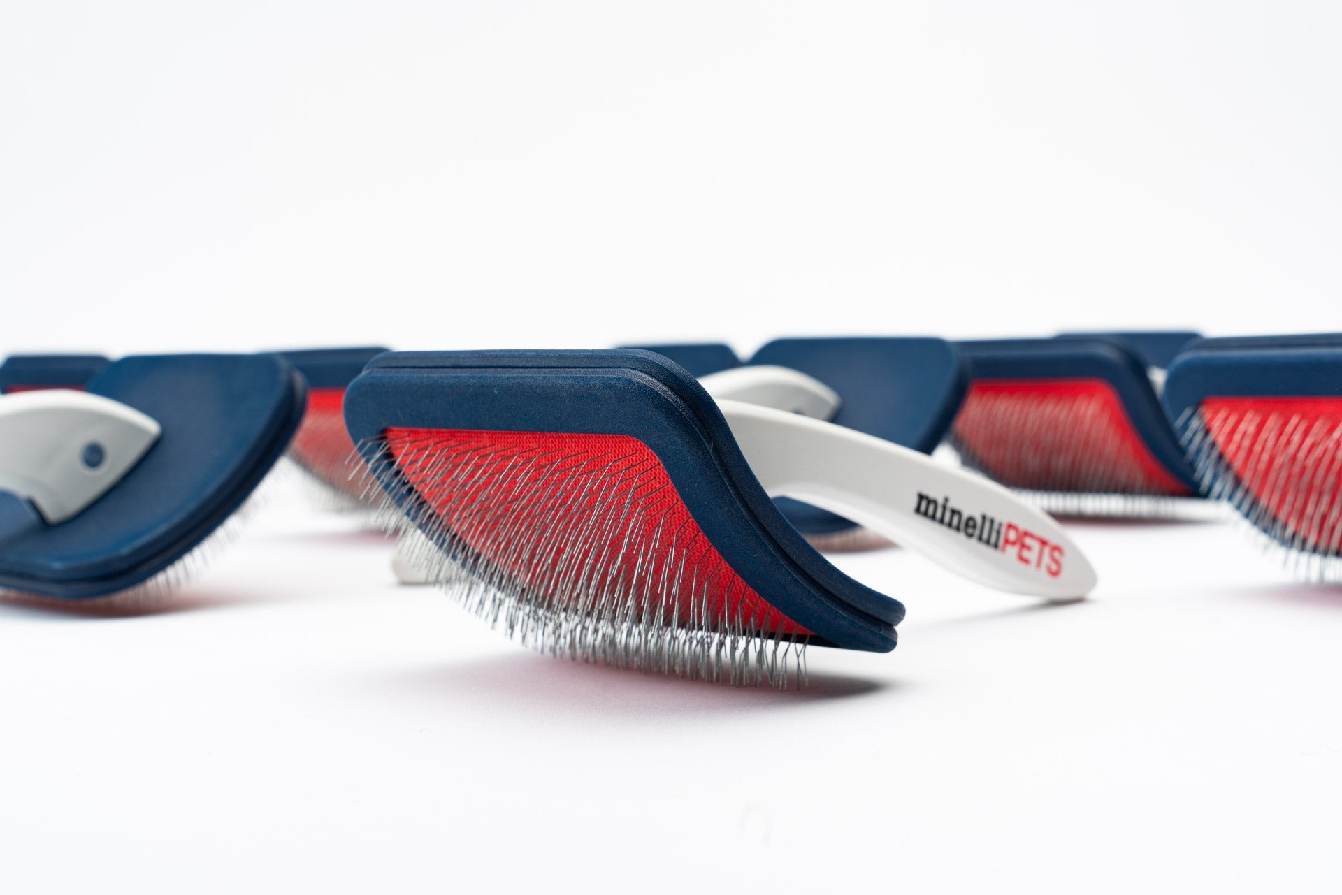 Pro Care Antibacterial Slicker brush (pack of 12)_MinelliPETS