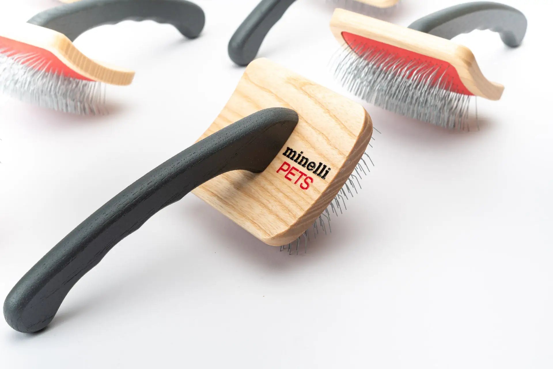 Pro Grip Wood Slicker brush (pack of 12)_MinelliPETS