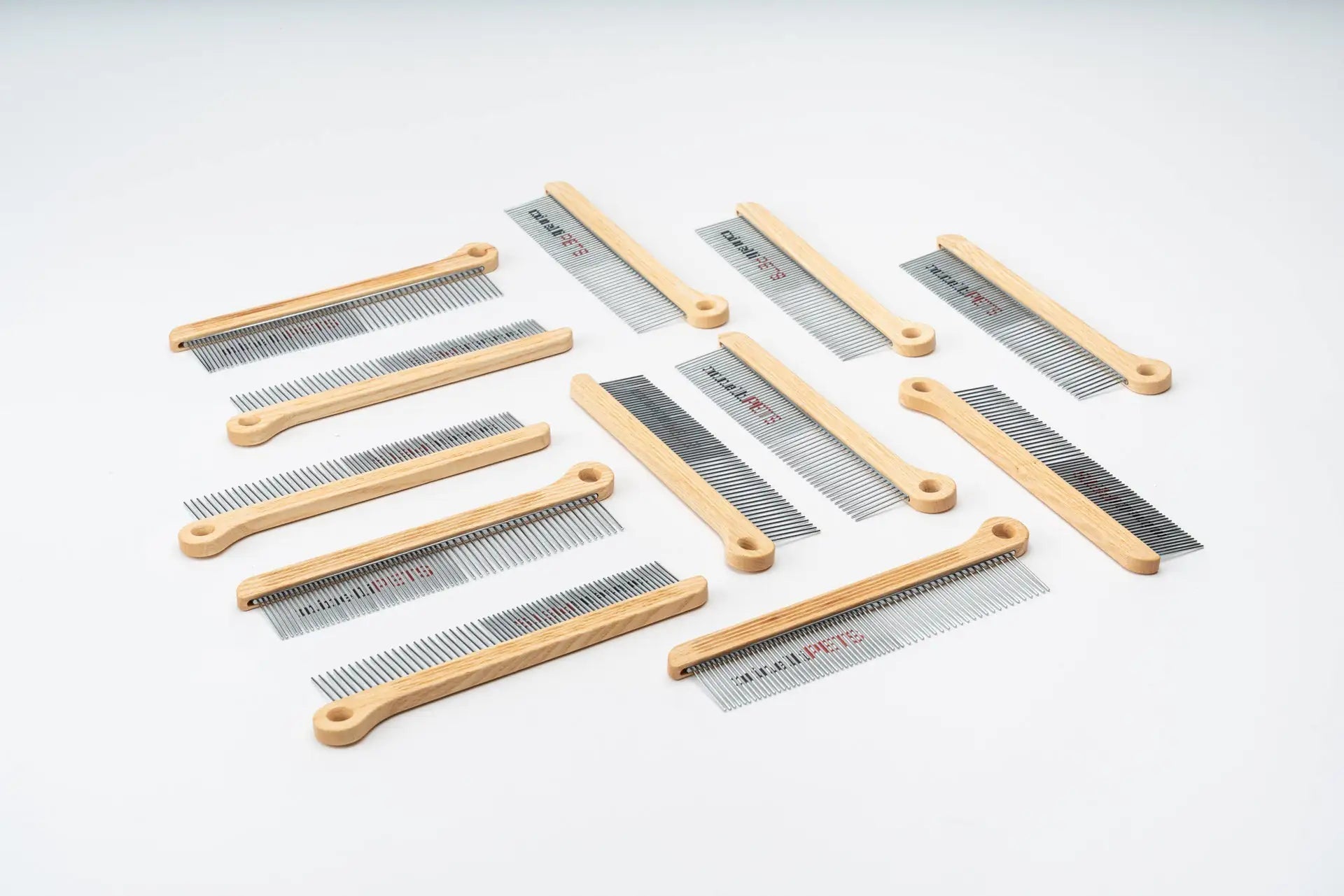Universal Wood Medium Comb (pack of 12)_MinelliPETS